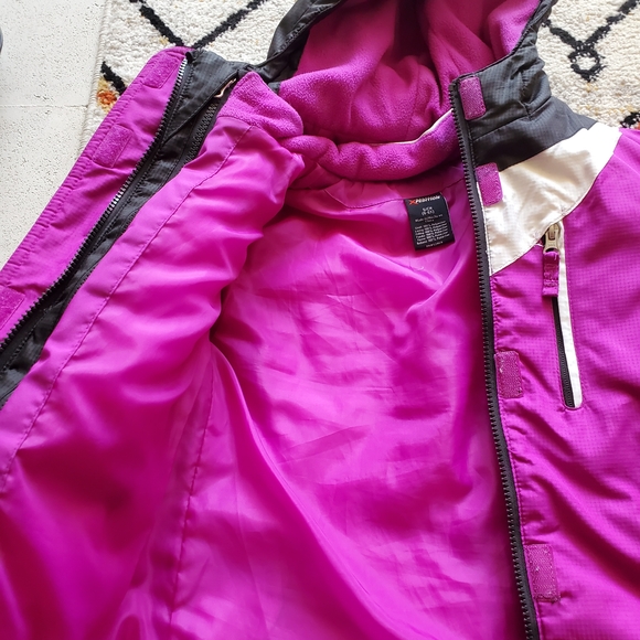 Girls 6/6X Mountain Xpedition 2 in 1 hooded jacket Winter Next to New - Picture 7 of 13